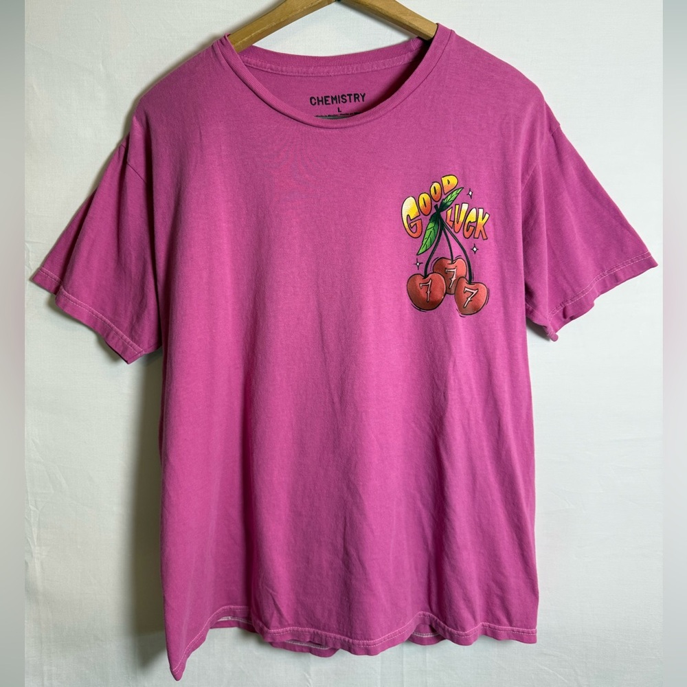 Chemistry Pink 777 ‘Good Luck’ Tee Ladies Large EUC